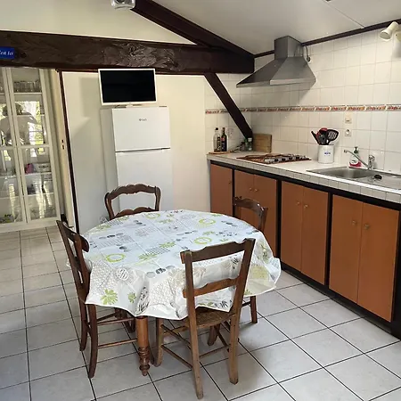 La Landaise Avec Jardin De 1 A 4 Personnes 아파트